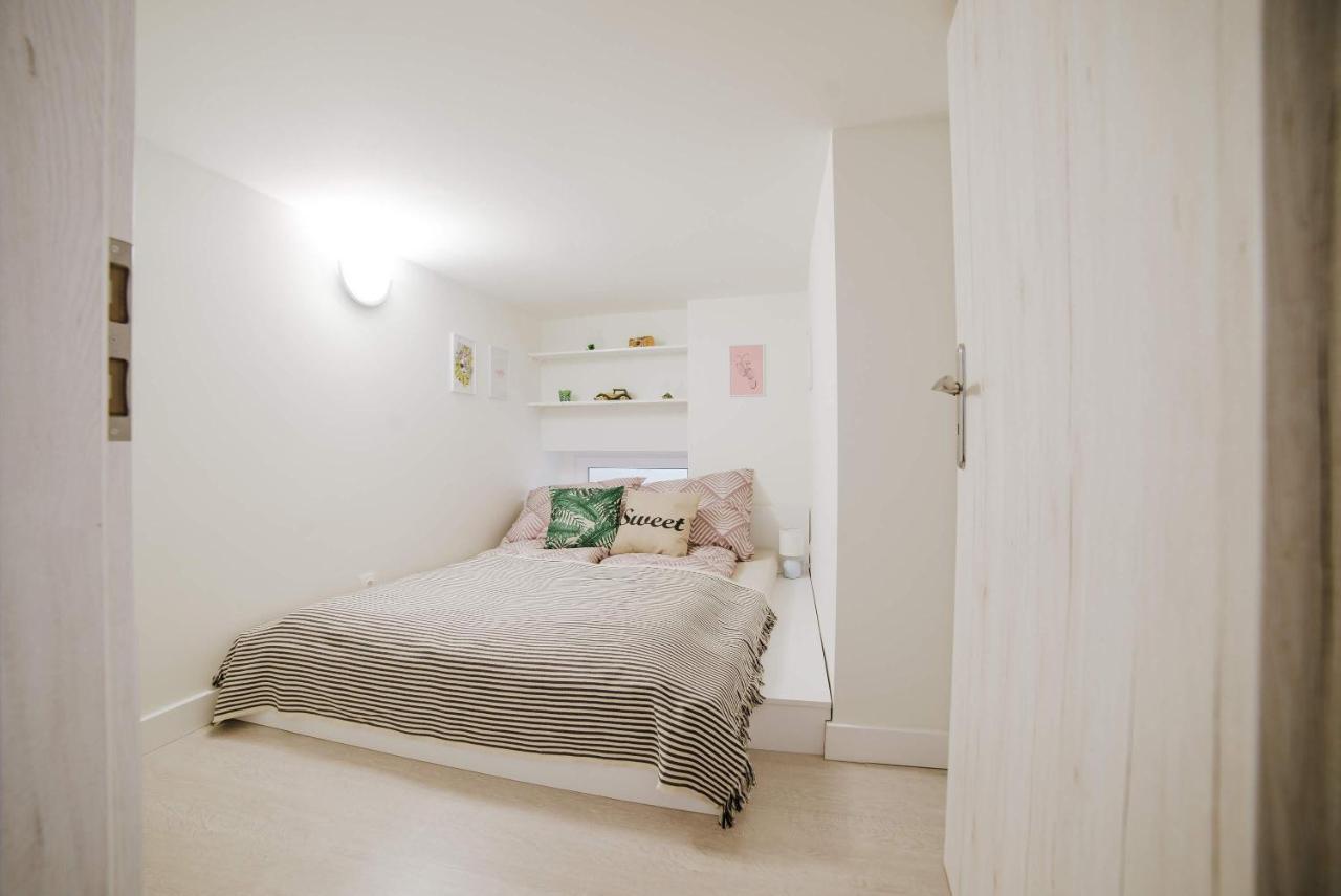 Comfy Apartment At New York Cafe With Aircon Budapest Exteriör bild