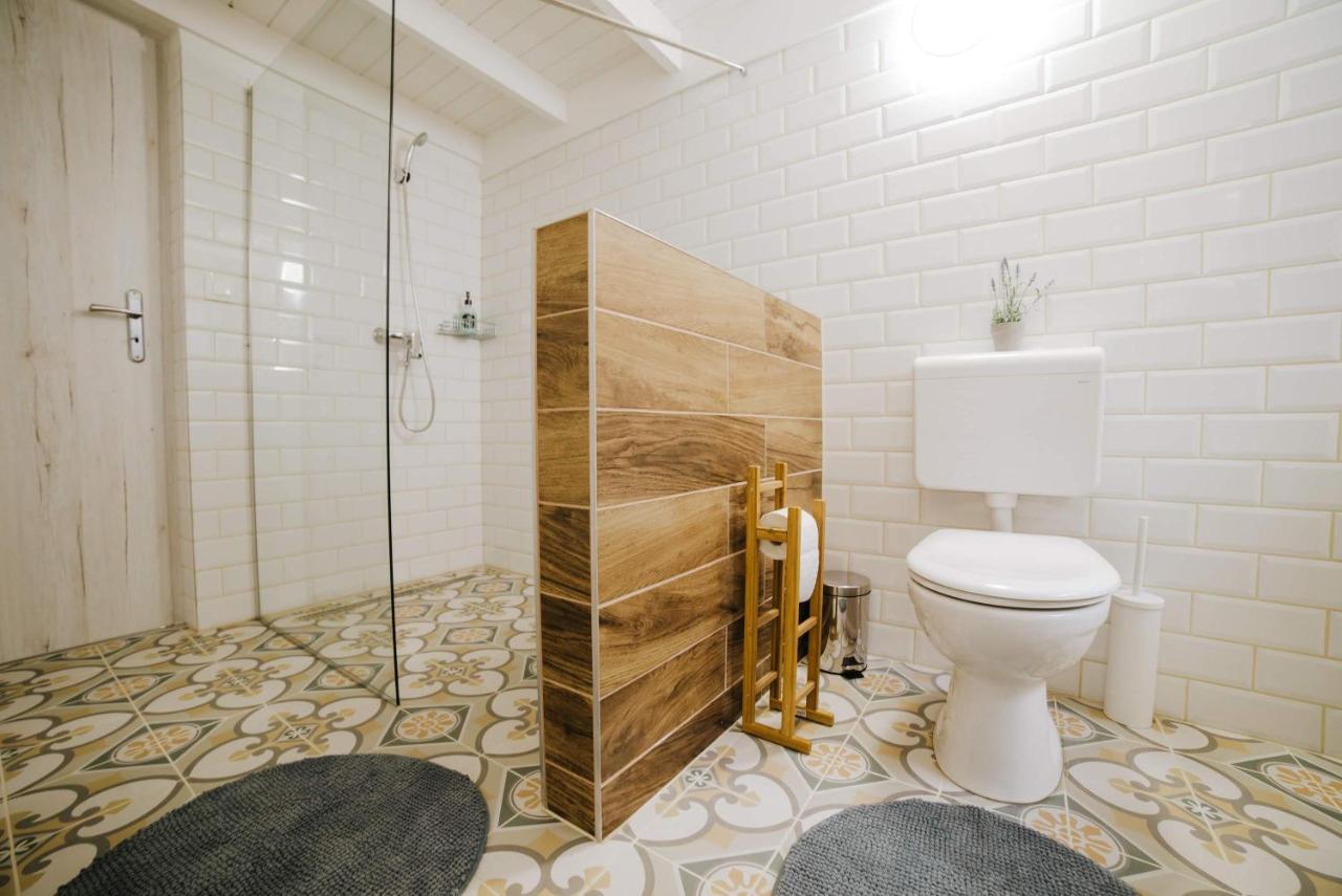 Comfy Apartment At New York Cafe With Aircon Budapest Exteriör bild